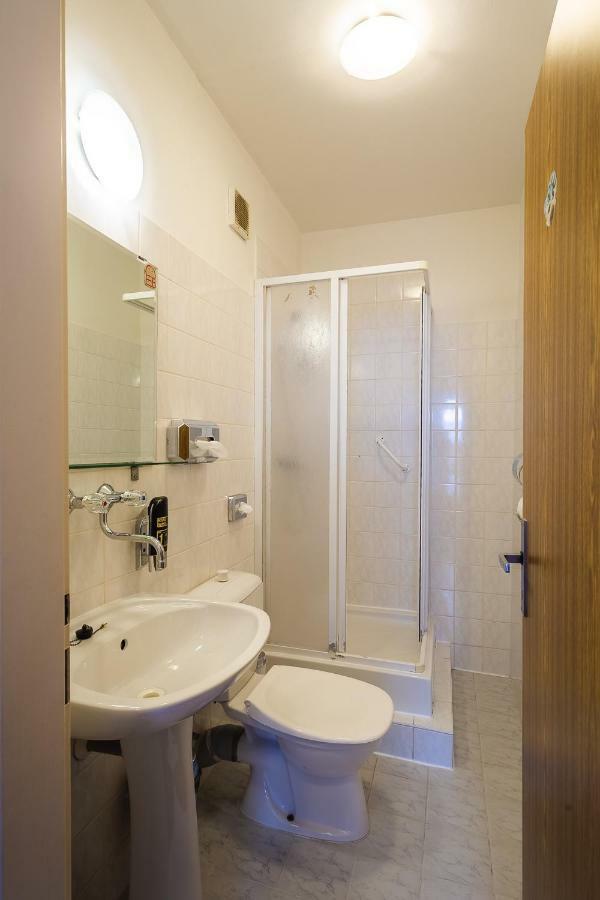Hotel Alexander Прага Екстер'єр фото